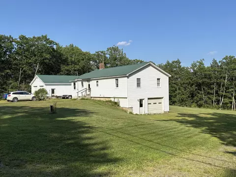 504 Neck Rd, Gardiner, ME 04345