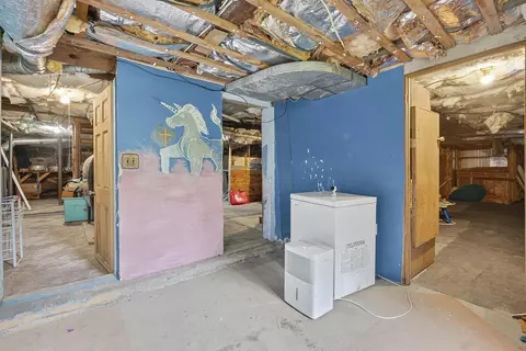 Entry Way - 748 Riverside Dr, Augusta, ME 04330 photo 9 of 10