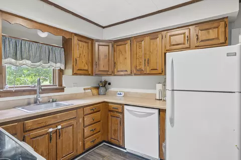 Kitchen - 748 Riverside Dr, Augusta, ME 04330 photo 5 of 7