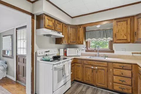 Kitchen - 748 Riverside Dr, Augusta, ME 04330 photo 6 of 7