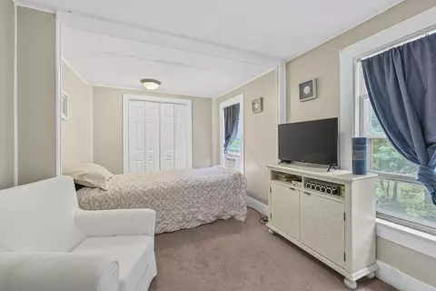 Bedroom - 748 Riverside Dr, Augusta, ME 04330 photo 5 of 8