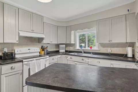 Kitchen - 748 Riverside Dr, Augusta, ME 04330 photo 2 of 7