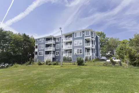 5 Sunset Dr #9, Old Orchard Beach, ME 04064