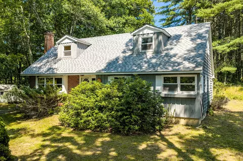 407 Rockland St, Rockport, ME 04856