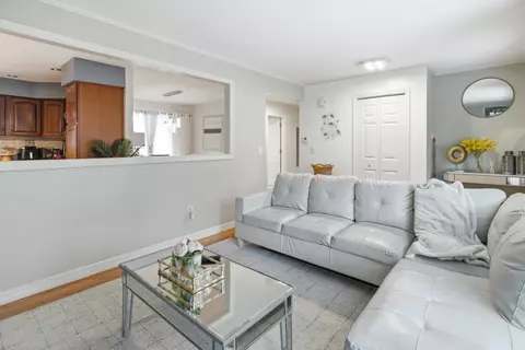 Living - 7 Champlain Ave, Lewiston, ME 04240 photo 3 of 6