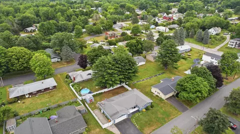 View/Area - 7 Champlain Ave, Lewiston, ME 04240 photo 7 of 15