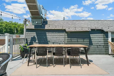 Exterior - 30 Shore Rd, Ogunquit, ME 03907 photo 5 of 8