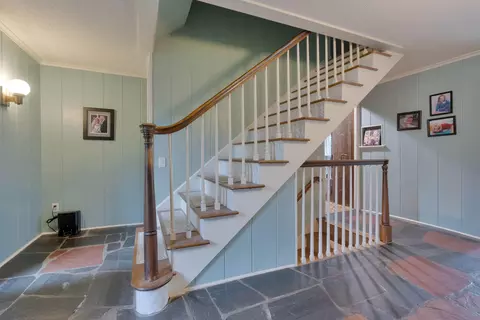 Entry Way - 8 Eastman Rd, Springvale, ME 04083 photo 3 of 7