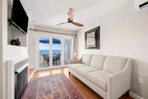 Living - 113 Perkins Cove Rd, Ogunquit, ME 03907 photo 2 of 4