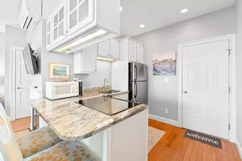 Kitchen - 115 Perkins Cove Rd, Ogunquit, ME 03907 photo 9 of 9