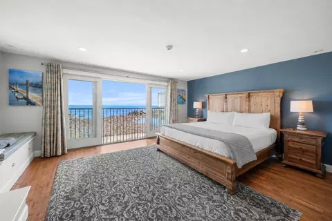 Bedroom - 115 Perkins Cove Rd, Ogunquit, ME 03907 photo 2 of 7