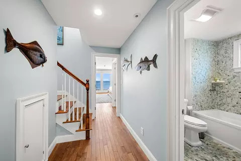 Entry Way - 115 Perkins Cove Rd, Ogunquit, ME 03907 photo 2 of 2