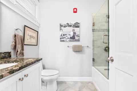 Bath - 115 Perkins Cove Rd, Ogunquit, ME 03907 photo 6 of 6