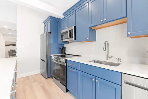 Kitchen - 117 Perkins Cove Rd, Ogunquit, ME 03907 photo 10 of 10