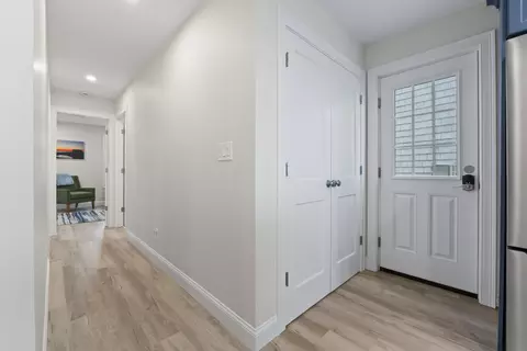 Entry Way - 117 Perkins Cove Rd, Ogunquit, ME 03907 photo 1 of 4