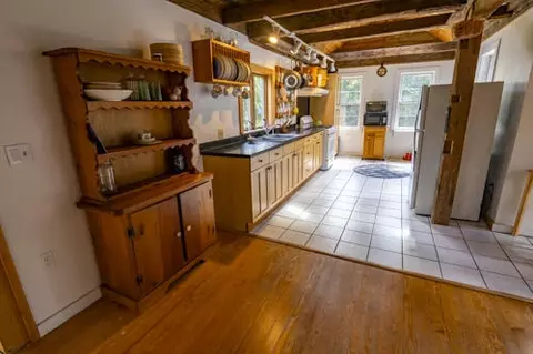 Entry Way - 879 County Rd, Lubec, ME 04652 photo 4 of 6