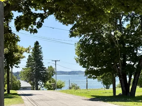 1 High St # A, Eastport, ME 04631