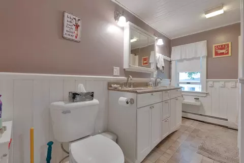 Bath - 428 Main St, Springvale, ME 04083 photo 1 of 2
