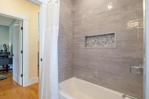 Bath - 3 Sitko Ln, Berwick, ME 03901 photo 1 of 6