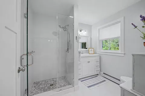 Bath - 37 Old Pool Rd, Biddeford, ME 04005 photo 1 of 2