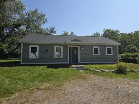 59 Mt Ephraim Rd, Searsport, ME 04974