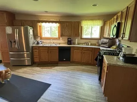 Kitchen - 928 Main St, Wayne, ME 04284 photo 4 of 4