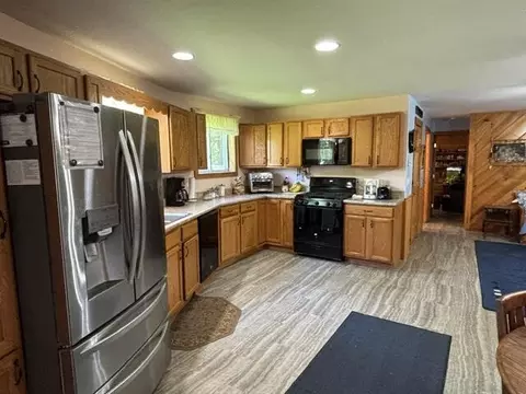 Kitchen - 928 Main St, Wayne, ME 04284 photo 1 of 4