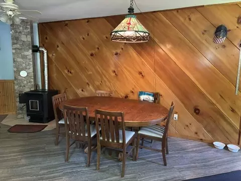 Dining - 928 Main St, Wayne, ME 04284 photo 1 of 3