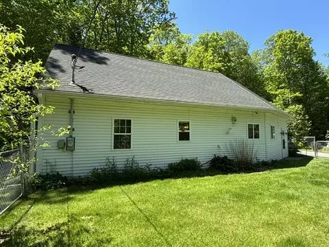 Exterior - 928 Main St, Wayne, ME 04284 photo 11 of 26