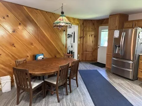Dining - 928 Main St, Wayne, ME 04284 photo 3 of 3