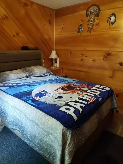 Bedroom - 928 Main St, Wayne, ME 04284 photo 6 of 8