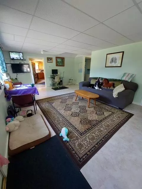 Living - 928 Main St, Wayne, ME 04284 photo 1 of 3