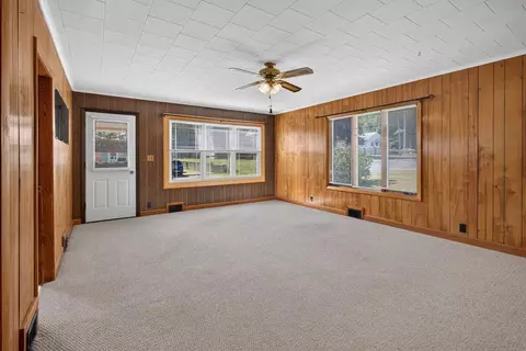 Living - 205 Bowdoin St, Millinocket, ME 04462 photo 2 of 4