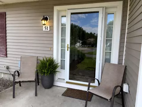 51 Macintosh Ln #51, Old Orchard Beach, ME 04064