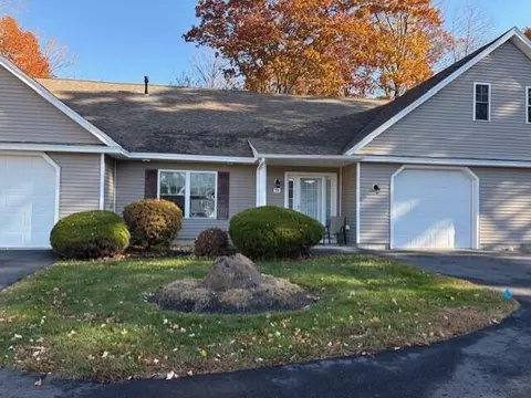51 Macintosh Ln #51, Old Orchard Beach, ME 04064