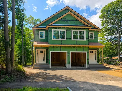 173 Harvard St #B, Portland, ME 04103