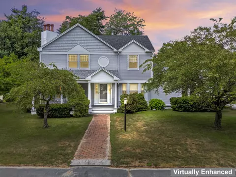 22 Kingsmark Ln, Portland, ME 04102