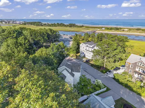 View/Area - 21 Beach Plum Ln, Ogunquit, ME 03907 photo 2 of 9