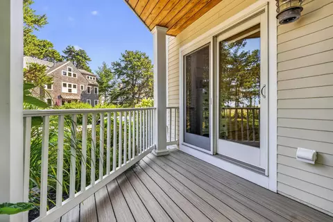 Exterior - 21 Beach Plum Ln, Ogunquit, ME 03907 photo 9 of 18