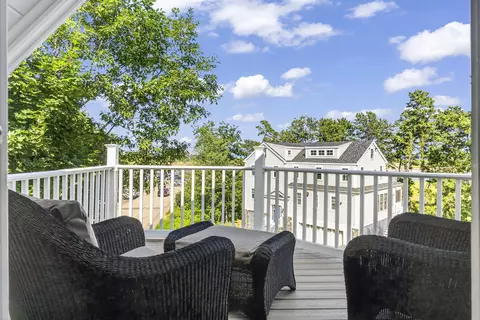 Exterior - 21 Beach Plum Ln, Ogunquit, ME 03907 photo 11 of 18