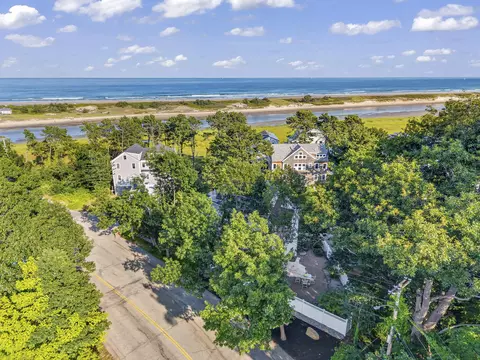 View/Area - 21 Beach Plum Ln, Ogunquit, ME 03907 photo 3 of 9