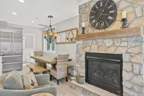 Dining - 21 Beach Plum Ln, Ogunquit, ME 03907 photo 1 of 4