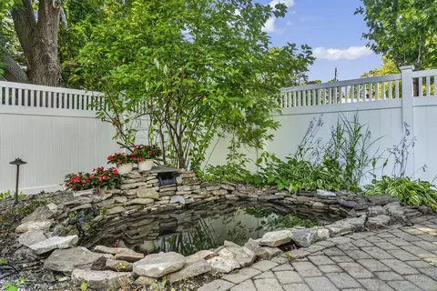 Exterior - 21 Beach Plum Ln, Ogunquit, ME 03907 photo 16 of 18