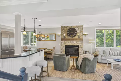Living - 21 Beach Plum Ln, Ogunquit, ME 03907 photo 4 of 4