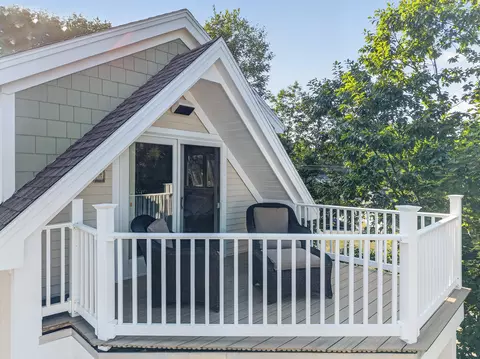 Exterior - 21 Beach Plum Ln, Ogunquit, ME 03907 photo 5 of 18