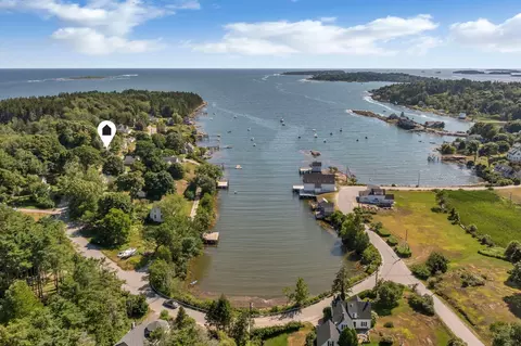 77 Lowells Cove Rd, Orrs Island, ME 04066