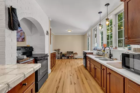 Kitchen - 80 Chamberlain St, Brewer, ME 04412 photo 2 of 4