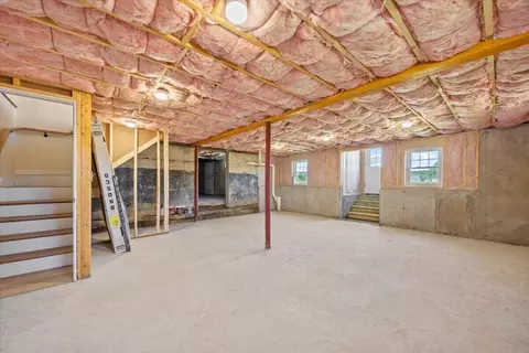 Entry Way - 130 River Rd, Biddeford, ME 04005 photo 1 of 1