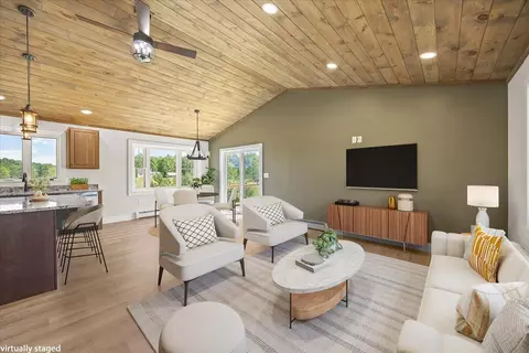 Living - 130 River Rd, Biddeford, ME 04005 photo 3 of 5