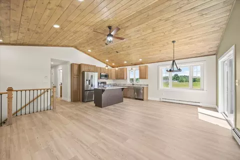 Living - 130 River Rd, Biddeford, ME 04005 photo 1 of 5